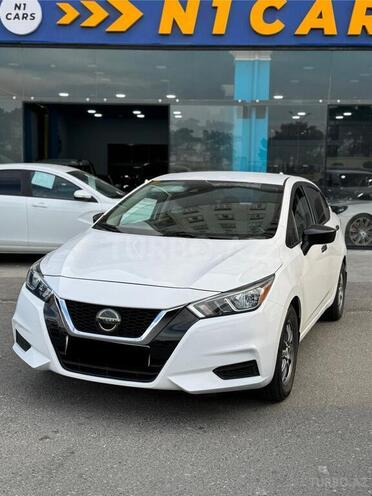 Nissan Versa-5
