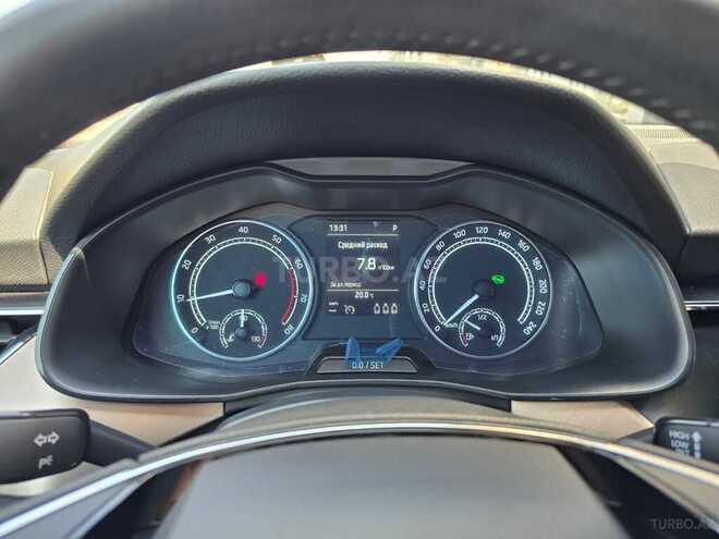 Skoda Kamiq 2023, 33,000 km - 1.6 л - Bakı