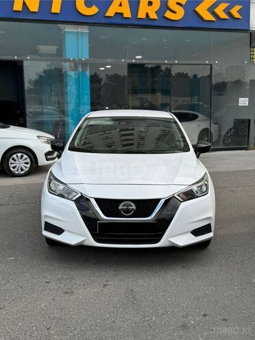 Nissan Versa-8