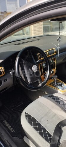 Volkswagen Passat 2003, 292,000 km - 1.8 l - Bakı