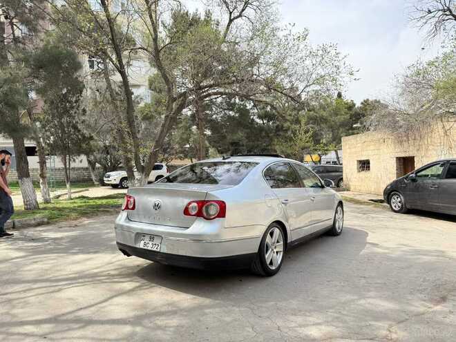 Volkswagen Passat 2006, 300,000 km - 2.0 l - Bakı