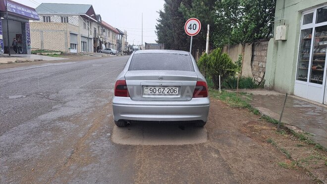 Opel Vectra 1999, 156,000 km - 2.0 l - Qazax