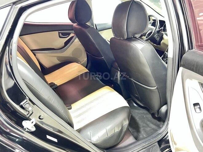 Hyundai Elantra 2015, 170,590 km - 1.8 л - Xırdalan