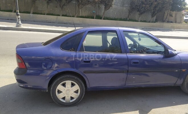 Opel Vectra 1996, 300,000 km - 2.0 l - Bakı