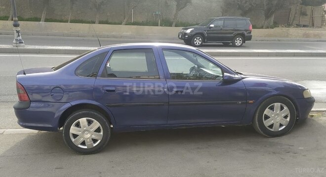 Opel Vectra 1996, 300,000 km - 2.0 l - Bakı
