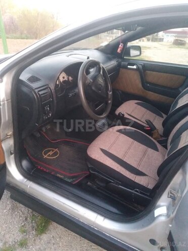 Opel Astra 2000, 300,000 km - 1.6 л - Sumqayıt