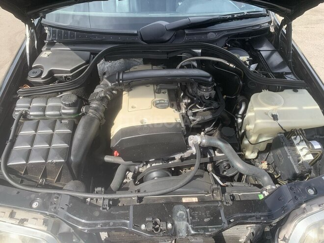 Mercedes C 200 2000, 407,000 km - 2.0 л - Bakı