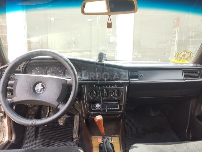 Mercedes 190 1988, 350,000 km - 2.3 l - Beyləqan