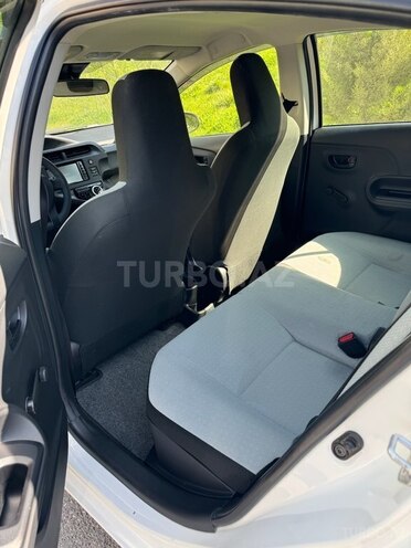 Toyota Aqua 2017, 88,000 km - 1.5 l - Bakı