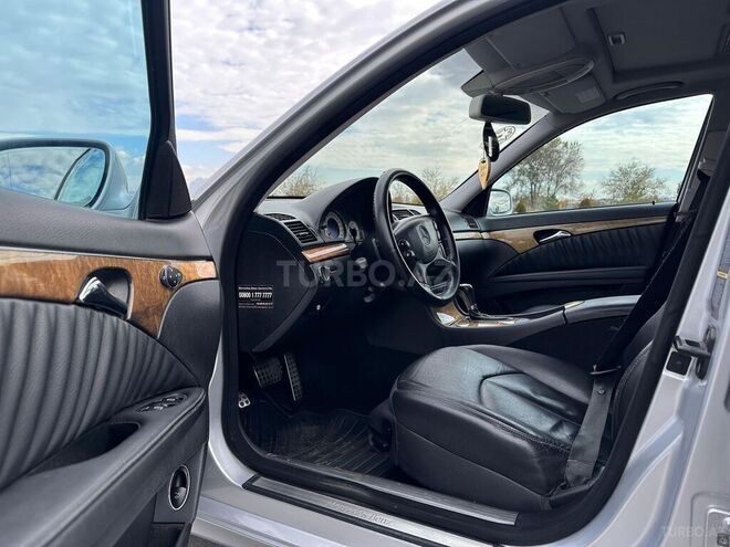 Mercedes E 200 2008, 294,000 km - 1.8 l - Naxçıvan