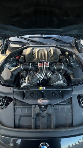 BMW M6 2014, 105,000 km - 4.4 l - Bakı