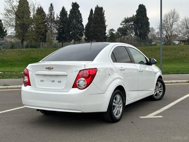 Chevrolet Aveo-6