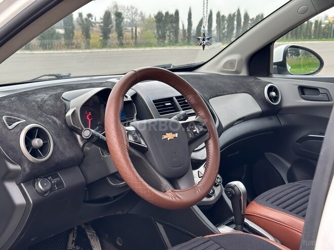 Chevrolet Aveo-9