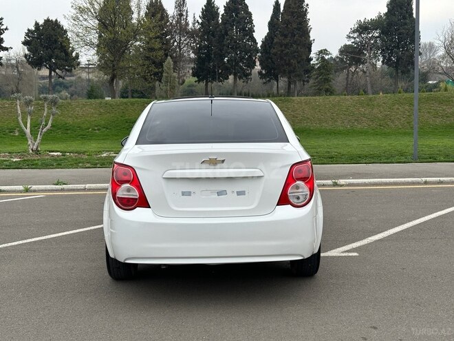 Chevrolet Aveo-7