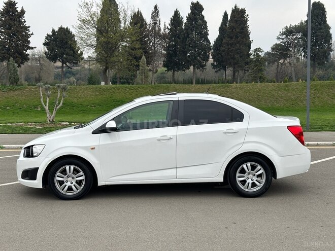 Chevrolet Aveo-4