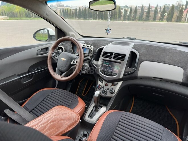 Chevrolet Aveo-11