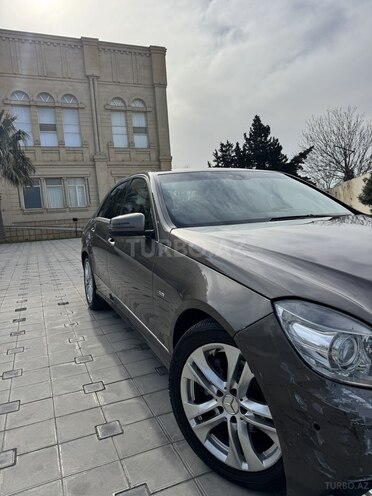 Mercedes E 200 d 2009, 385,000 km - 2.2 l - Bakı