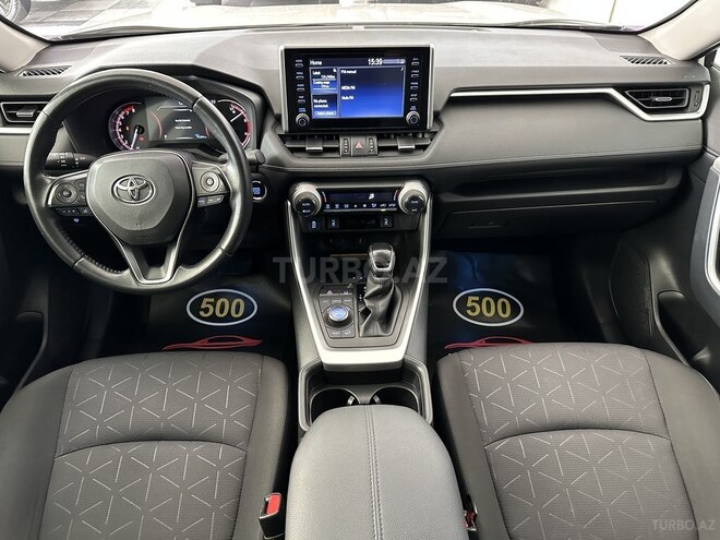 Toyota RAV4-12