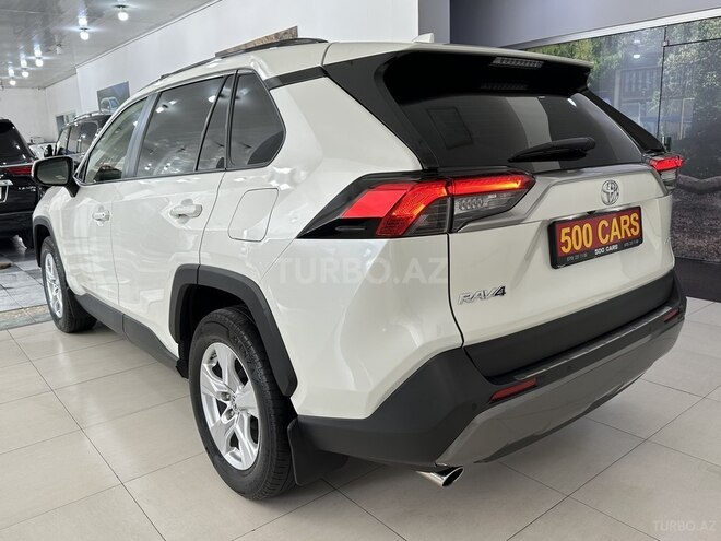 Toyota RAV4-23