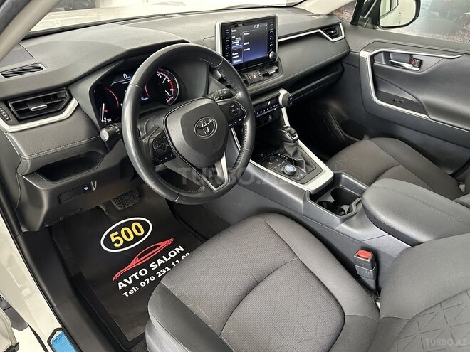 Toyota RAV4-7
