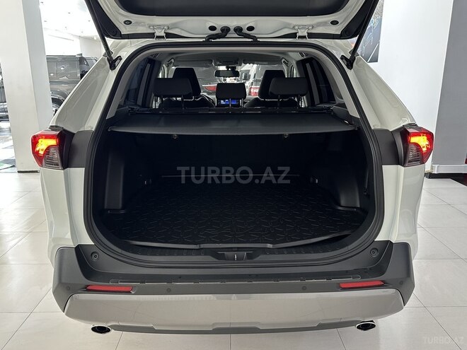 Toyota RAV4-24