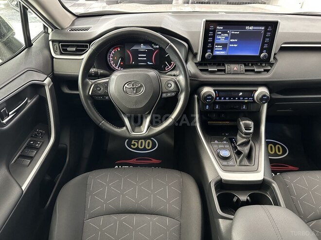 Toyota RAV4-16