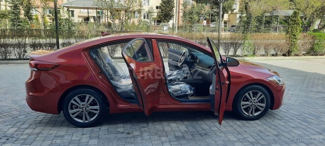 Hyundai Elantra 2017, 124,000 km - 2.0 л - Bakı