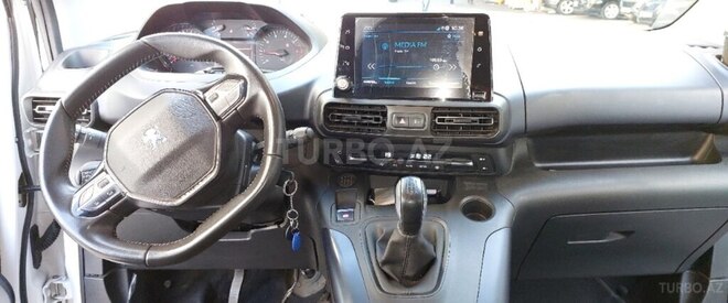 Peugeot Rifter 2024, 43,800 km - 1.6 л - Bakı