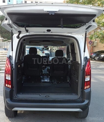 Peugeot Rifter 2024, 43,800 km - 1.6 л - Bakı