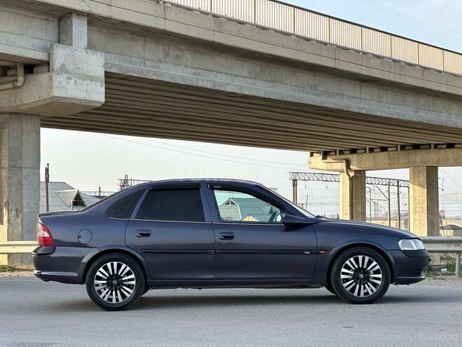 Opel Vectra 1996, 256,000 km - 1.8 l - Sumqayıt