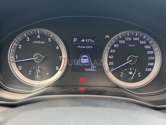 Hyundai Grandeur-10