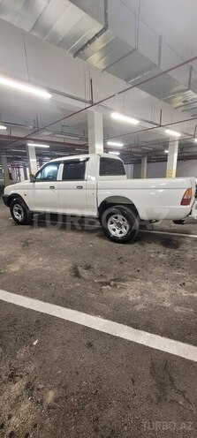 Mitsubishi L200 1999, 225,000 km - 2.5 л - Bakı