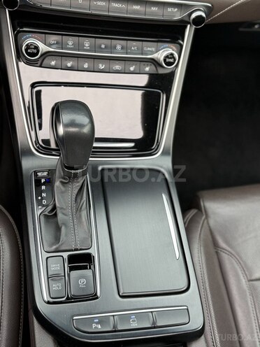 Hyundai Grandeur-12
