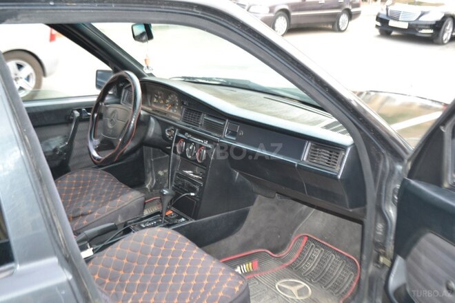 Mercedes 190 1991, 381,745 km - 2.0 л - Bakı