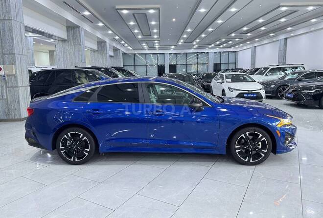 Kia K5-4