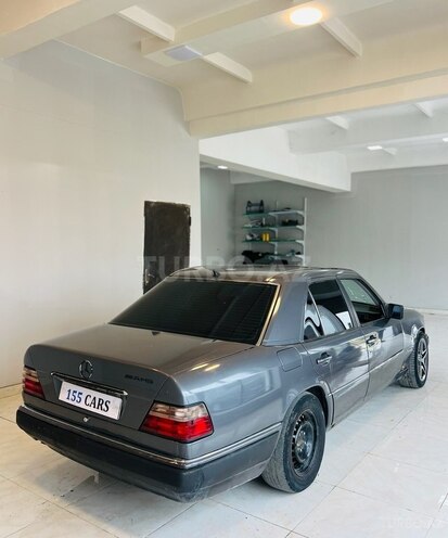 Mercedes E 200 1995, 286,734 km - 2.0 l - Bakı