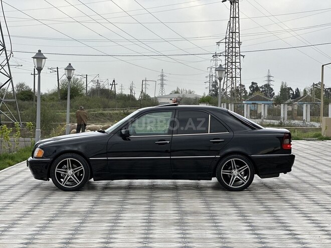 Mercedes C 230 1998, 432,000 km - 2.3 l - Saatlı