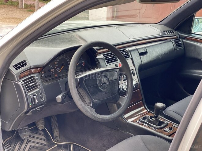 Mercedes E 230 1997, 350,000 km - 2.3 l - Bakı