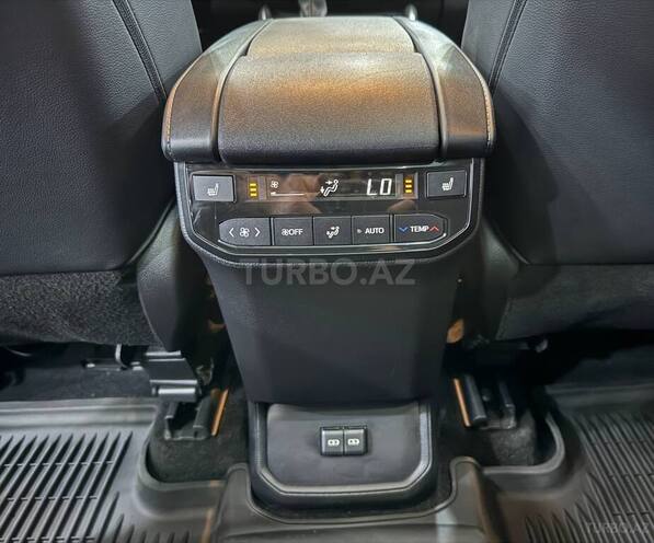 Toyota Highlander 2024, 31,200 km - 2.5 l - Bakı