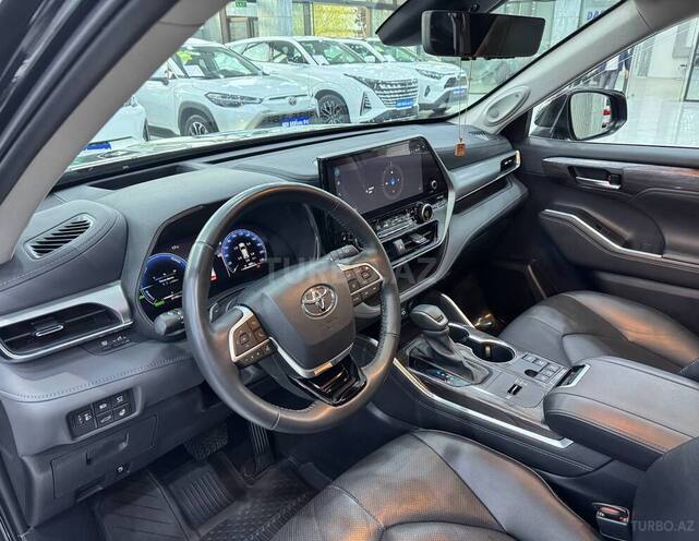 Toyota Highlander 2024, 31,200 km - 2.5 l - Bakı