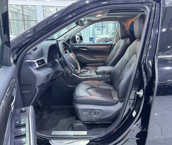 Toyota Highlander 2024, 31,200 km - 2.5 l - Bakı