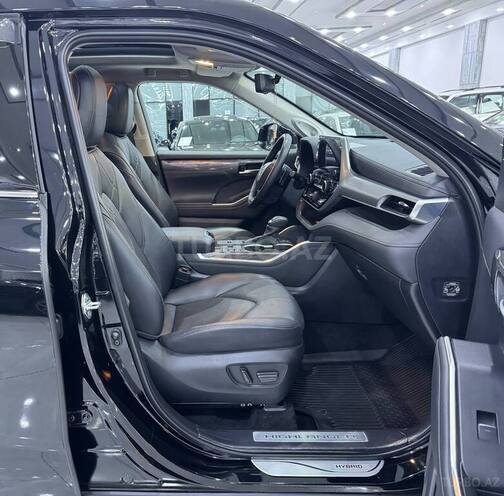 Toyota Highlander 2024, 31,200 km - 2.5 l - Bakı