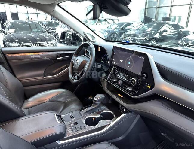 Toyota Highlander 2024, 31,200 km - 2.5 l - Bakı
