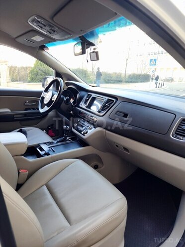 Kia Carnival 2016, 240,500 km - 2.2 l - Bakı