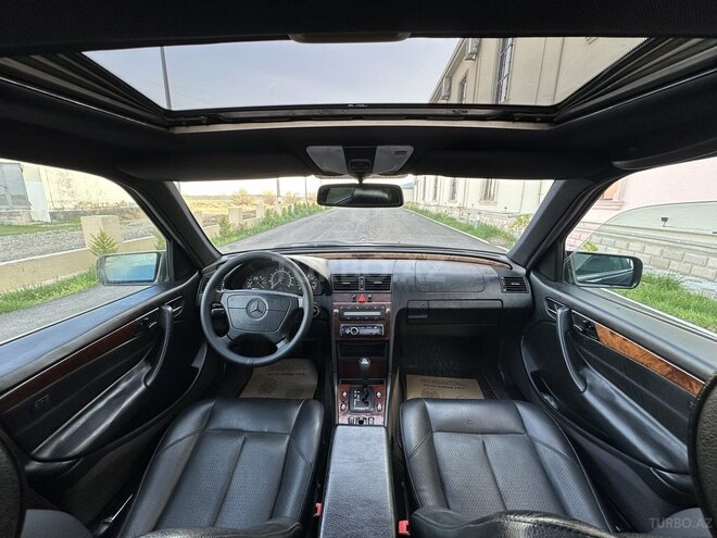 Mercedes C 230 1998, 432,000 km - 2.3 l - Saatlı
