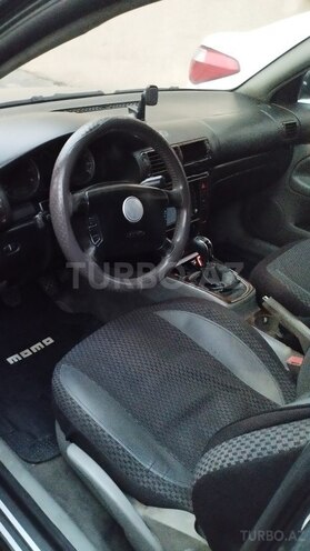 Volkswagen Passat 2002, 300,000 km - 1.8 l - Bakı