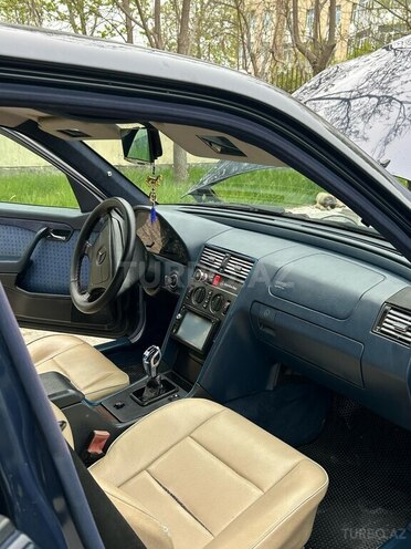 Mercedes C 180 1993, 124,456 km - 1.8 л - Şəki