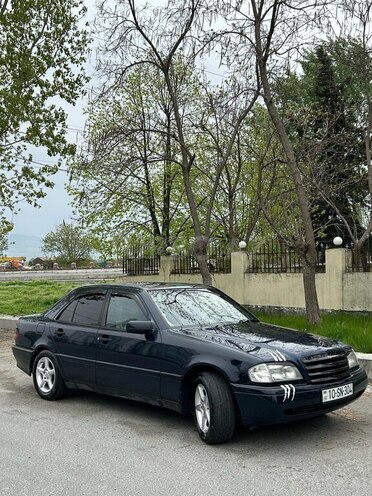 Mercedes C 180 1993, 124,456 km - 1.8 л - Şəki