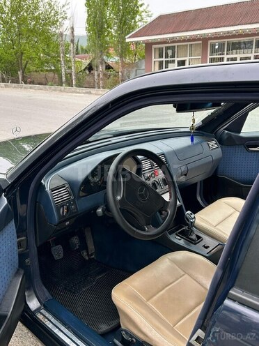 Mercedes C 180 1993, 124,456 km - 1.8 л - Şəki