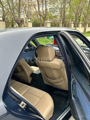 Mercedes C 180 1993, 124,456 km - 1.8 л - Şəki